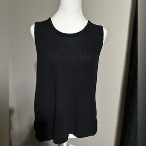 APT.9 size L, open back with sheer polyester lining. Very flattering.
